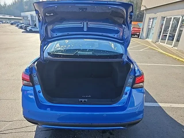 SEMINUEVOS NISSAN Versa a Estados en autogozo