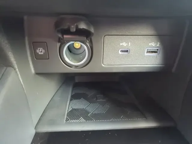 Nuevos NISSAN VERSA à Estados chez autogozo