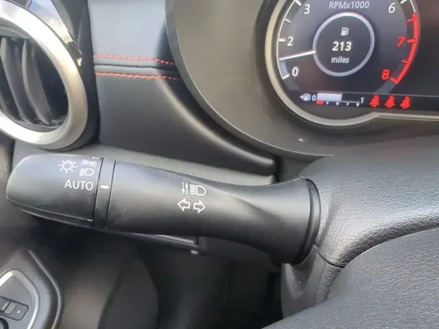 Nuevos NISSAN VERSA à Estados chez autogozo