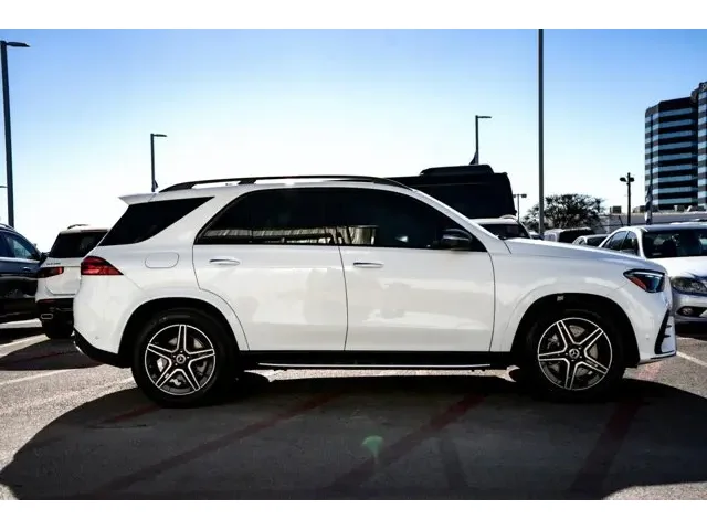Nuevos MERCEDES-BENZ GLE à Estados chez autogozo
