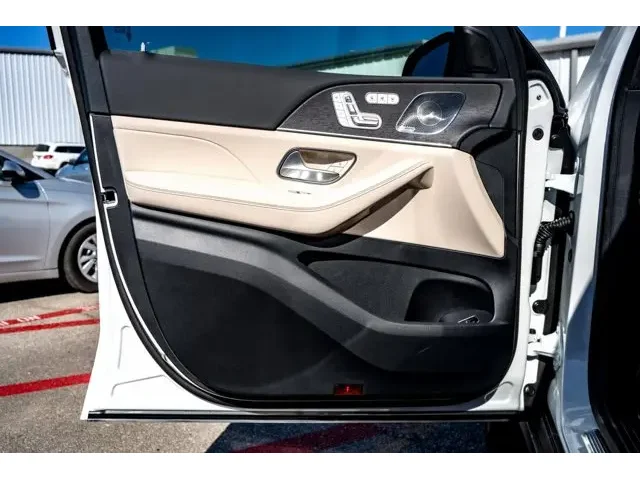Nuevos MERCEDES-BENZ GLE à Estados chez autogozo