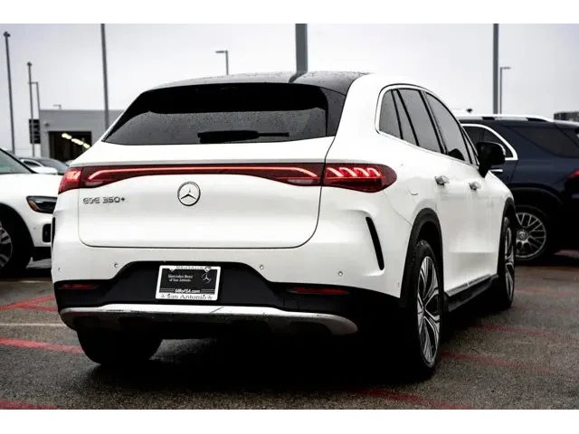 Nuevos MERCEDES-BENZ EQE à Estados chez autogozo