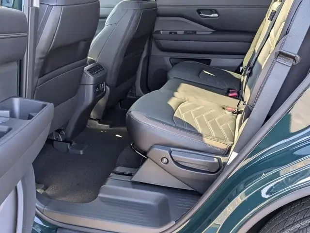 Nuevos NISSAN PATHFINDER à Estados chez autogozo