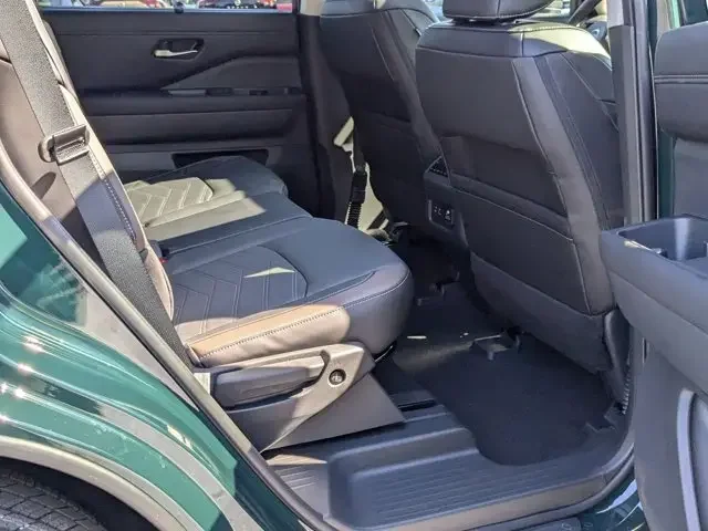 Nuevos NISSAN PATHFINDER à Estados chez autogozo