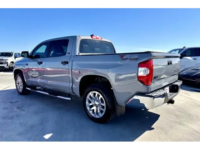 SEMINUEVOS TOYOTA Tundra 4WD a Estados en autogozo