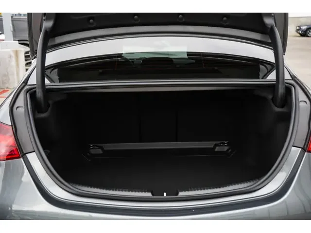 Nuevos MERCEDES-BENZ C-CLASS à Estados chez autogozo