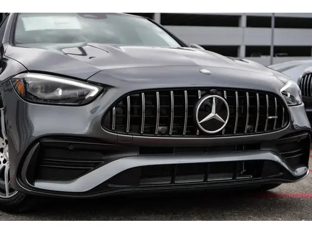 Nuevos MERCEDES-BENZ C-CLASS à Estados chez autogozo