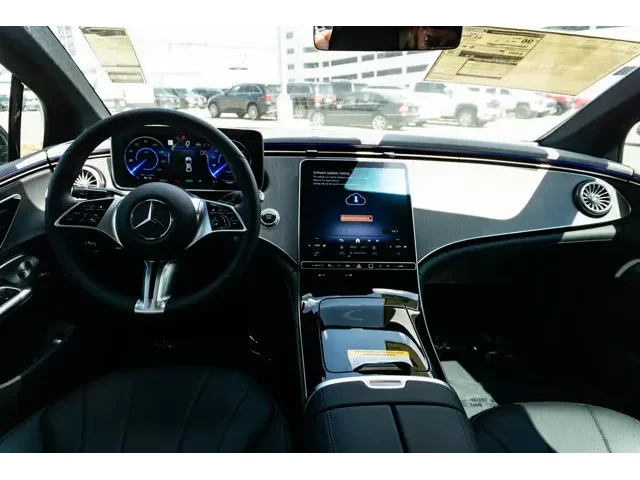Nuevos MERCEDES-BENZ EQE à Estados chez autogozo