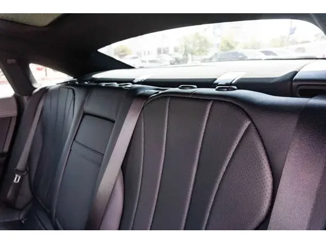 Nuevos MERCEDES-BENZ EQE à Estados chez autogozo