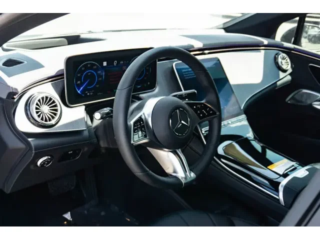 Nuevos MERCEDES-BENZ EQE à Estados chez autogozo