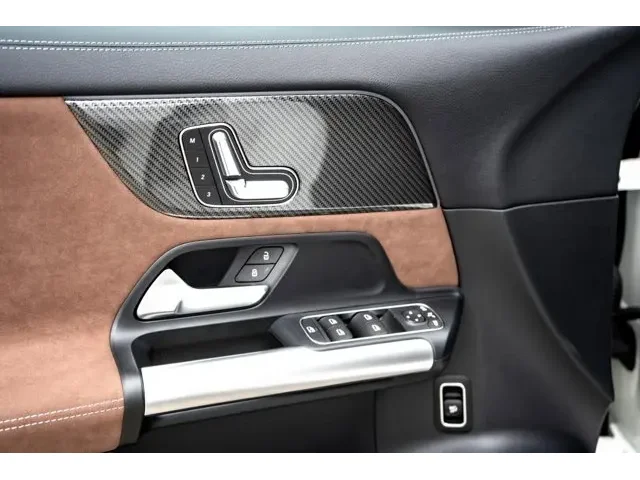 Nuevos MERCEDES-BENZ GLA à Estados chez autogozo