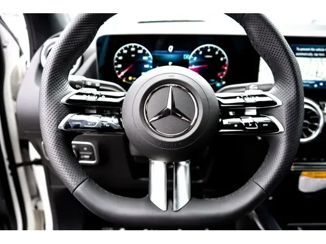 Nuevos MERCEDES-BENZ GLA à Estados chez autogozo