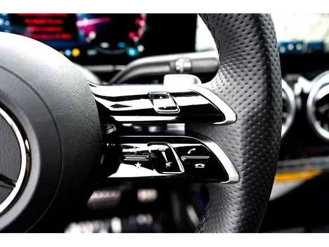 Nuevos MERCEDES-BENZ GLA à Estados chez autogozo