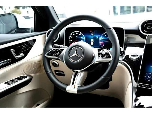 Nuevos MERCEDES-BENZ GLC à Estados chez autogozo