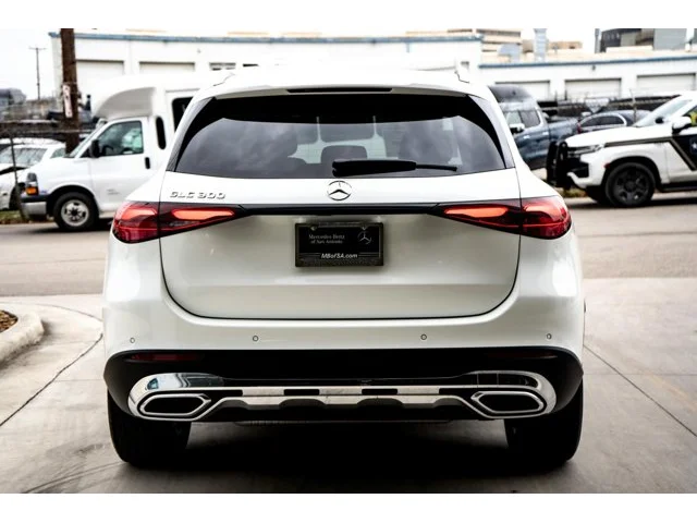 Nuevos MERCEDES-BENZ GLC à Estados chez autogozo