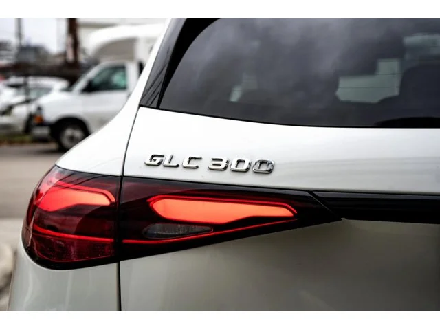 Nuevos MERCEDES-BENZ GLC à Estados chez autogozo