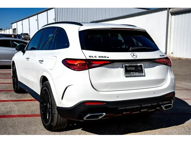 Nuevos MERCEDES-BENZ GLC à Estados chez autogozo