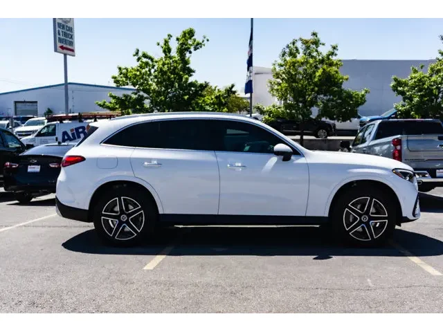 Nuevos MERCEDES-BENZ GLC à Estados chez autogozo