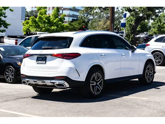 Nuevos MERCEDES-BENZ GLC à Estados chez autogozo