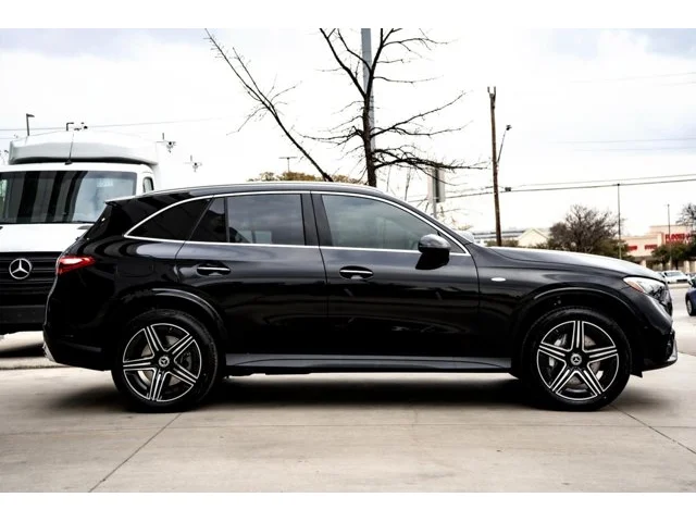 Nuevos MERCEDES-BENZ GLC à Estados chez autogozo