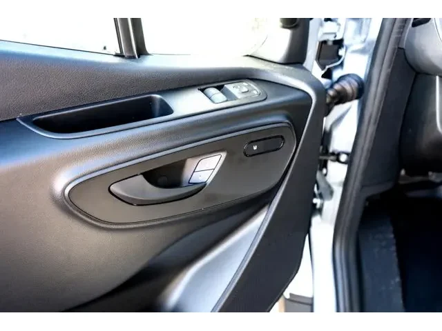 Nuevos MERCEDES-BENZ SPRINTER CREW VAN à Estados chez autogozo