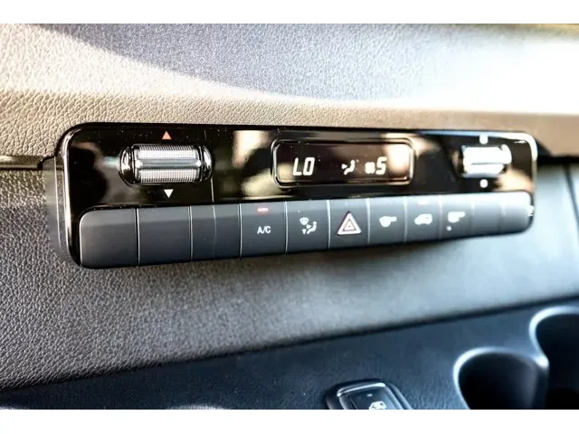 Nuevos MERCEDES-BENZ SPRINTER CREW VAN à Estados chez autogozo