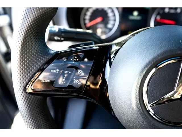 Nuevos MERCEDES-BENZ SPRINTER CREW VAN à Estados chez autogozo