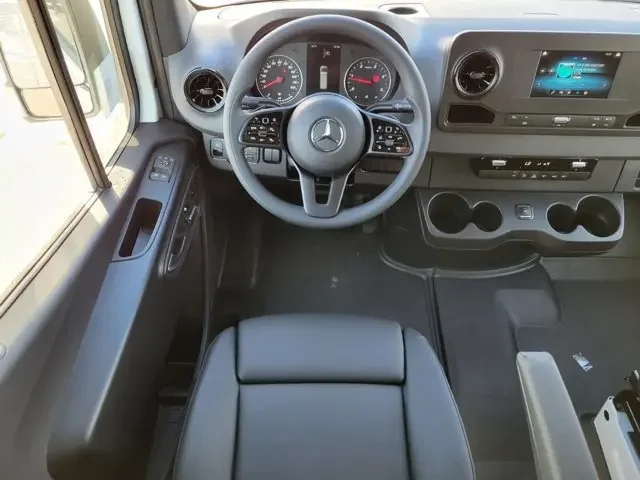 Nuevos MERCEDES-BENZ SPRINTER CARGO VAN à Estados chez autogozo