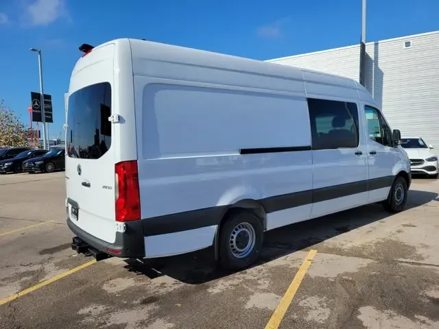 Nuevos MERCEDES-BENZ SPRINTER CARGO VAN à Estados chez autogozo