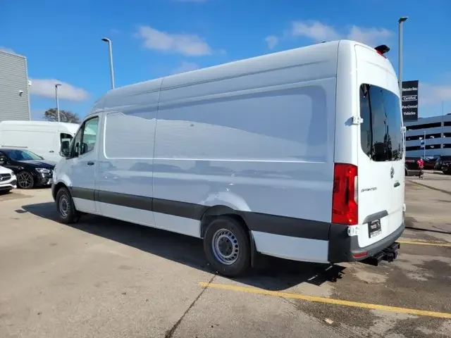 Nuevos MERCEDES-BENZ SPRINTER CARGO VAN à Estados chez autogozo