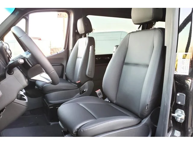 Nuevos MERCEDES-BENZ SPRINTER CARGO VAN à Estados chez autogozo