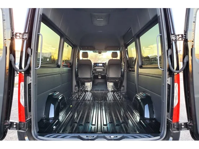 Nuevos MERCEDES-BENZ SPRINTER CARGO VAN à Estados chez autogozo