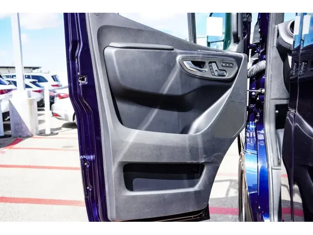 Nuevos MERCEDES-BENZ SPRINTER CARGO VAN à Estados chez autogozo