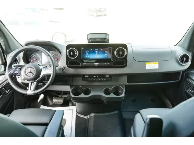 Nuevos MERCEDES-BENZ SPRINTER CARGO VAN à Estados chez autogozo