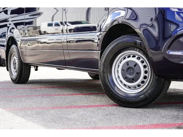 Nuevos MERCEDES-BENZ SPRINTER CARGO VAN à Estados chez autogozo