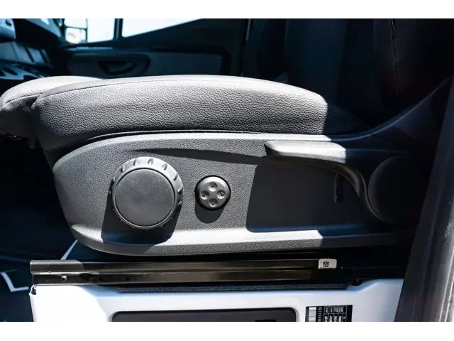 Nuevos MERCEDES-BENZ SPRINTER CARGO VAN à Estados chez autogozo