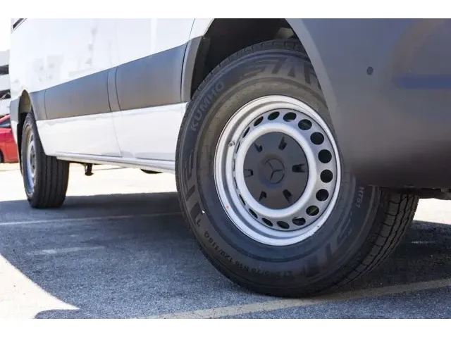 Nuevos MERCEDES-BENZ SPRINTER CARGO VAN à Estados chez autogozo
