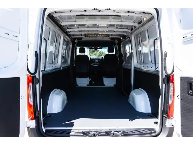 Nuevos MERCEDES-BENZ SPRINTER CARGO VAN à Estados chez autogozo
