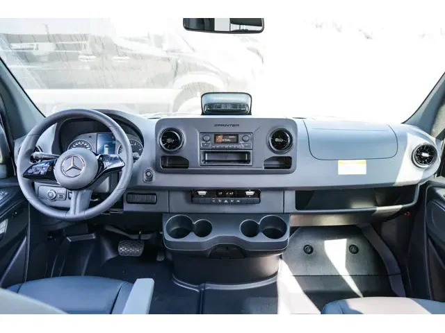 Nuevos MERCEDES-BENZ SPRINTER CARGO VAN à Estados chez autogozo