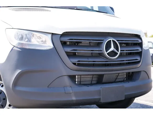 Nuevos MERCEDES-BENZ SPRINTER CARGO VAN à Estados chez autogozo