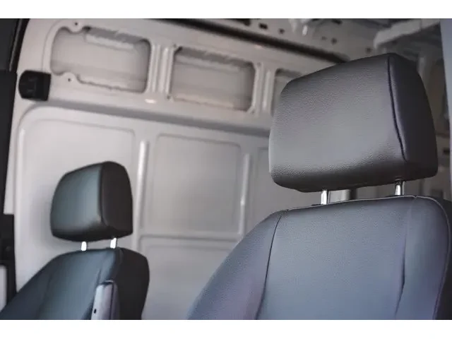 Nuevos MERCEDES-BENZ SPRINTER CARGO VAN à Estados chez autogozo