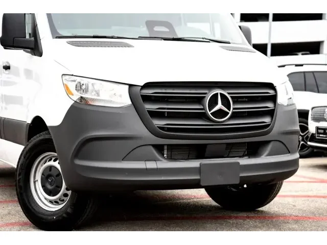 Nuevos MERCEDES-BENZ SPRINTER CARGO VAN à Estados chez autogozo