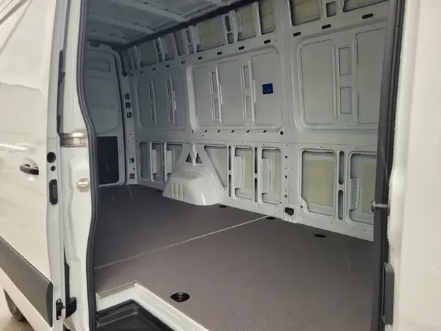 Nuevos MERCEDES-BENZ SPRINTER CARGO VAN à Estados chez autogozo