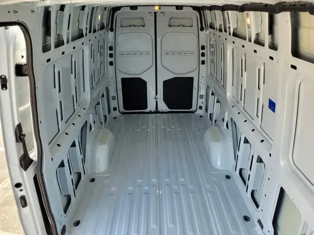 Nuevos MERCEDES-BENZ SPRINTER CARGO VAN à Estados chez autogozo