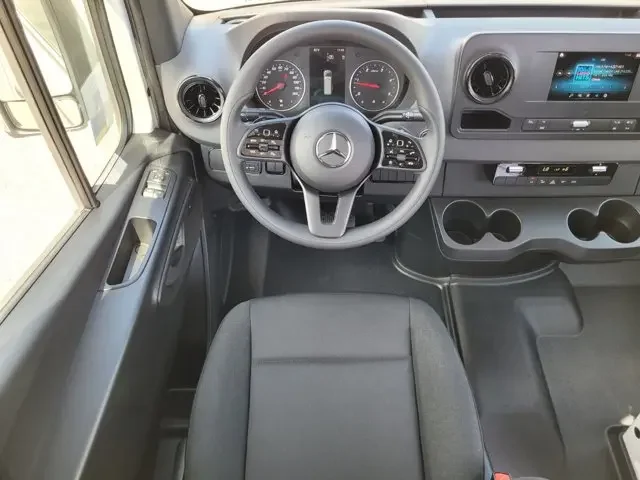 Nuevos MERCEDES-BENZ SPRINTER CARGO VAN à Estados chez autogozo