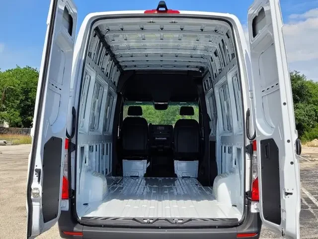 Nuevos MERCEDES-BENZ SPRINTER CARGO VAN à Estados chez autogozo