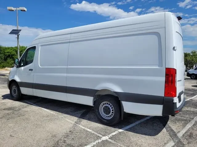 Nuevos MERCEDES-BENZ SPRINTER CARGO VAN à Estados chez autogozo