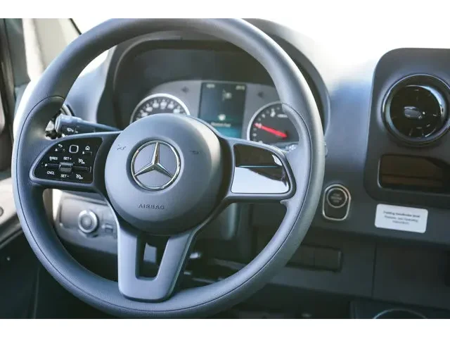 Nuevos MERCEDES-BENZ SPRINTER CARGO VAN à Estados chez autogozo