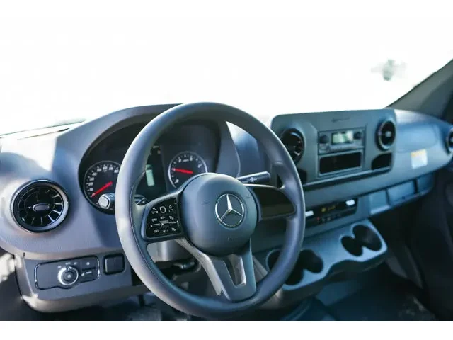 Nuevos MERCEDES-BENZ SPRINTER CARGO VAN à Estados chez autogozo