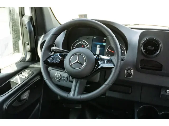 Nuevos MERCEDES-BENZ SPRINTER CARGO VAN à Estados chez autogozo
